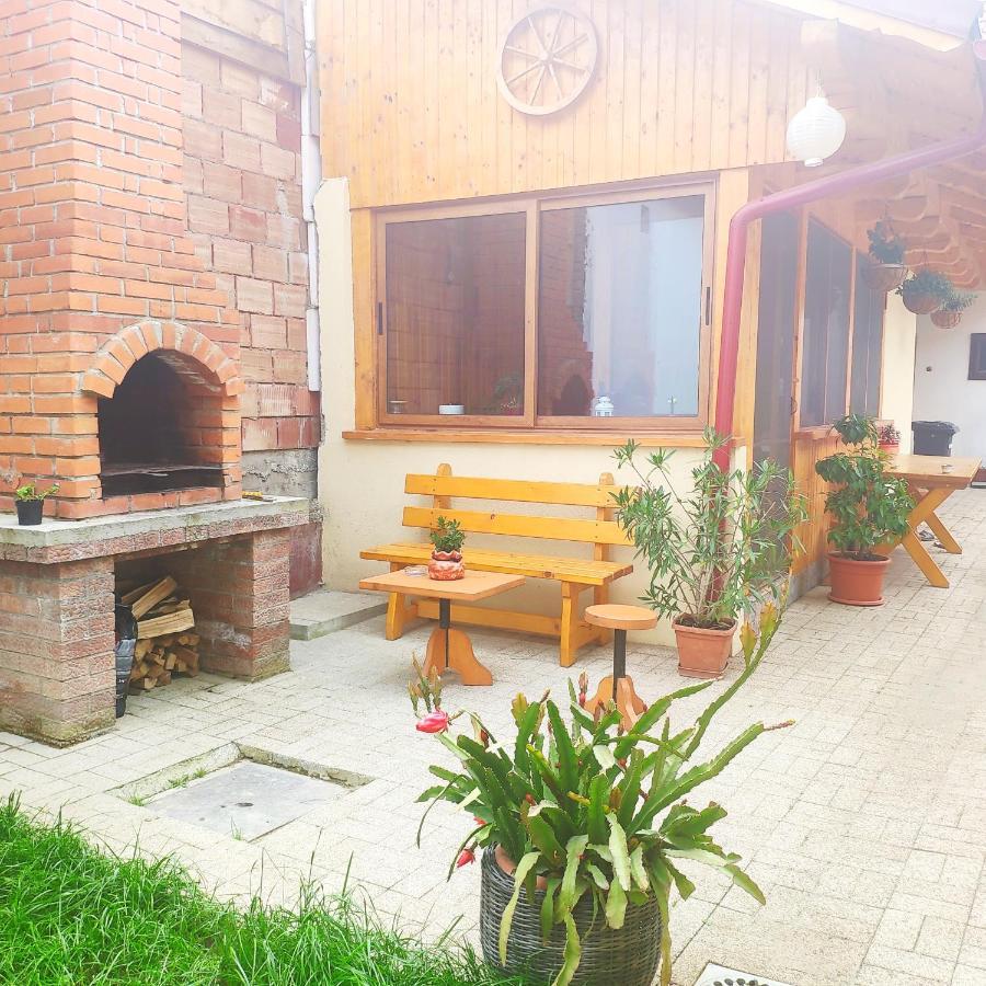Casa Piatra Craiului Hotel Zărneşti Екстериор снимка
