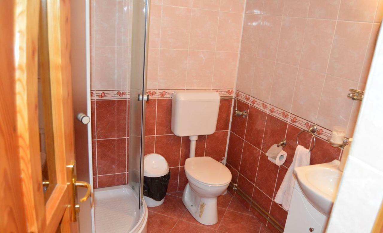Casa Piatra Craiului Hotel Zărneşti Екстериор снимка