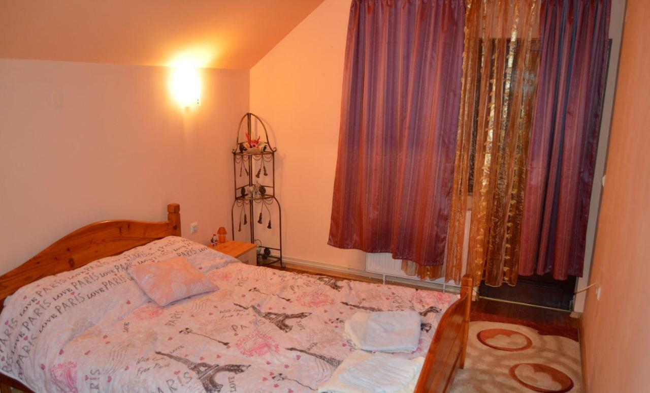 Casa Piatra Craiului Hotel Zărneşti Екстериор снимка
