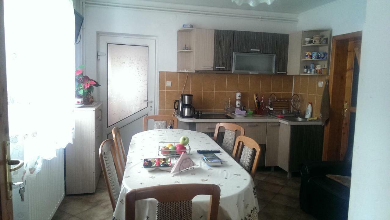 Casa Piatra Craiului Hotel Zărneşti Екстериор снимка