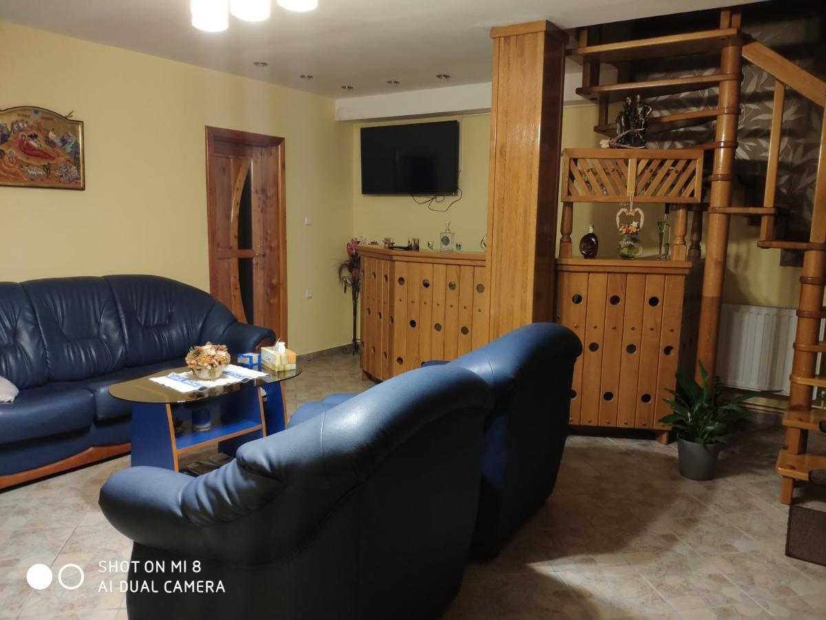 Casa Piatra Craiului Hotel Zărneşti Екстериор снимка